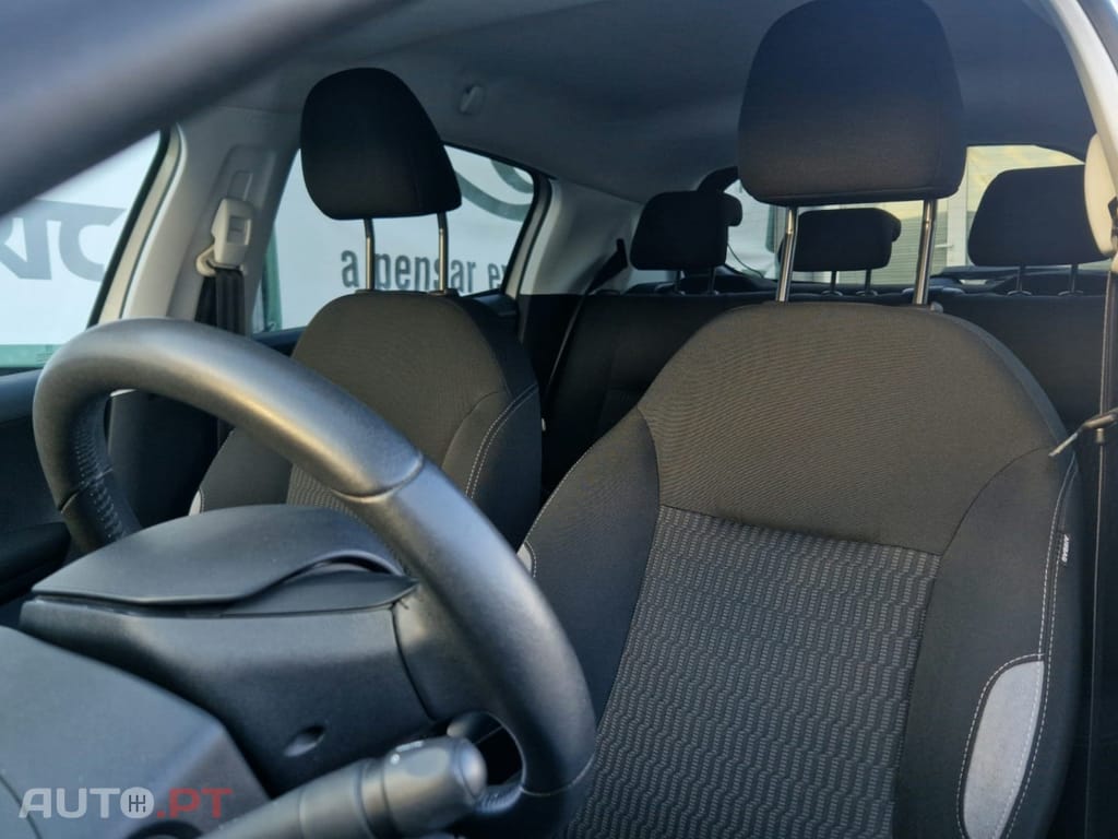 Peugeot 208 1.4 HDi SE Style