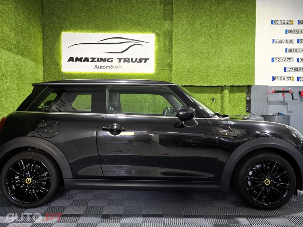 MINI Cooper Cooper SE