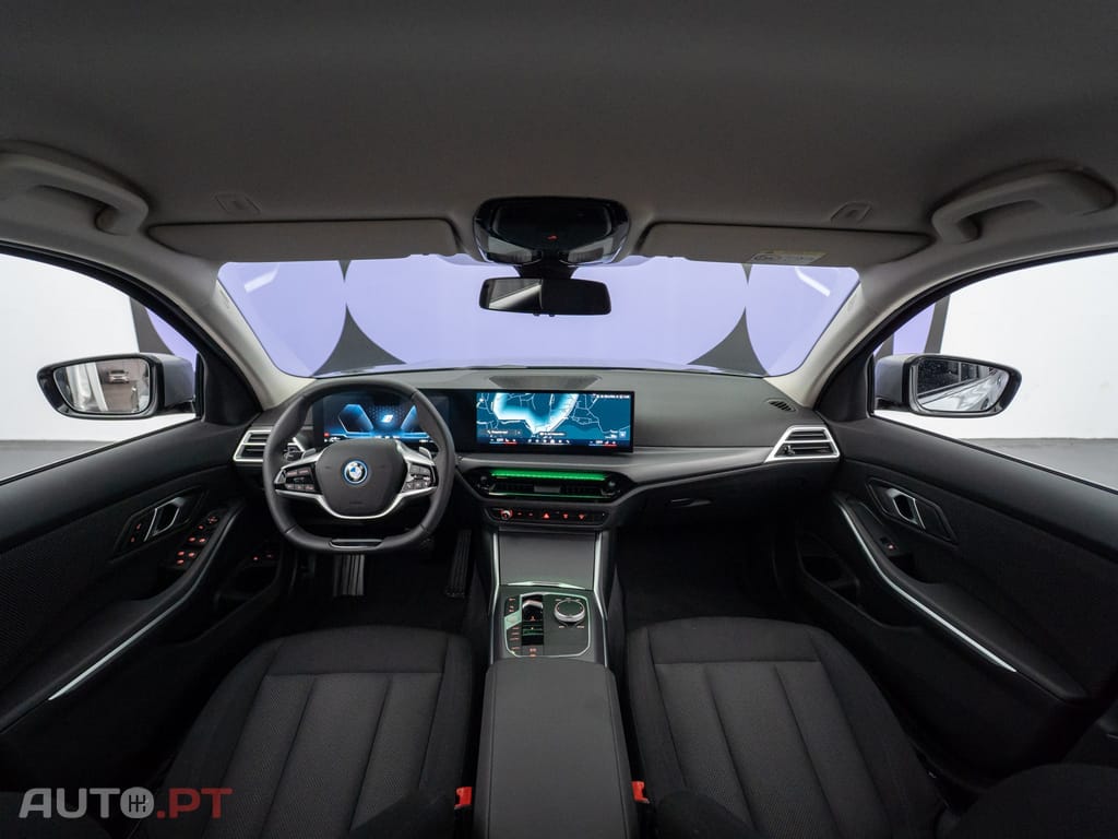 BMW 330 e Auto