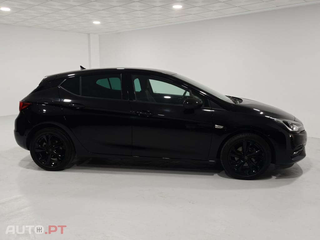 Opel Astra 1.2 T Design & Tech S/S
