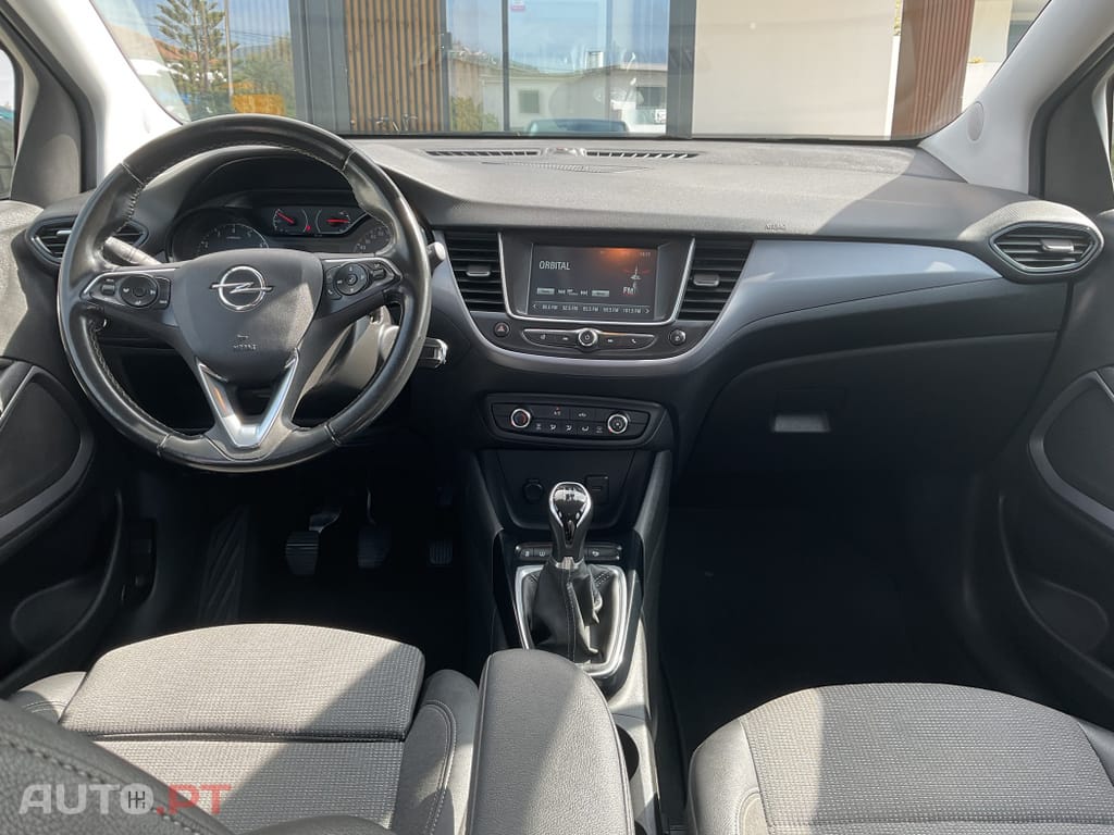 Opel Crossland X 1.2 Business Edition