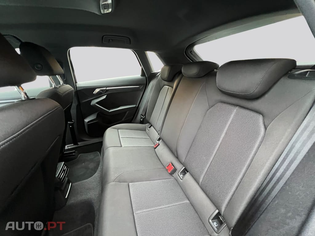 Audi A3 Sportback 30 TFSi Hybrid 