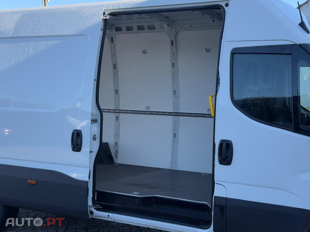Iveco Daily 3.0 - 180 CV  L 4 H 2