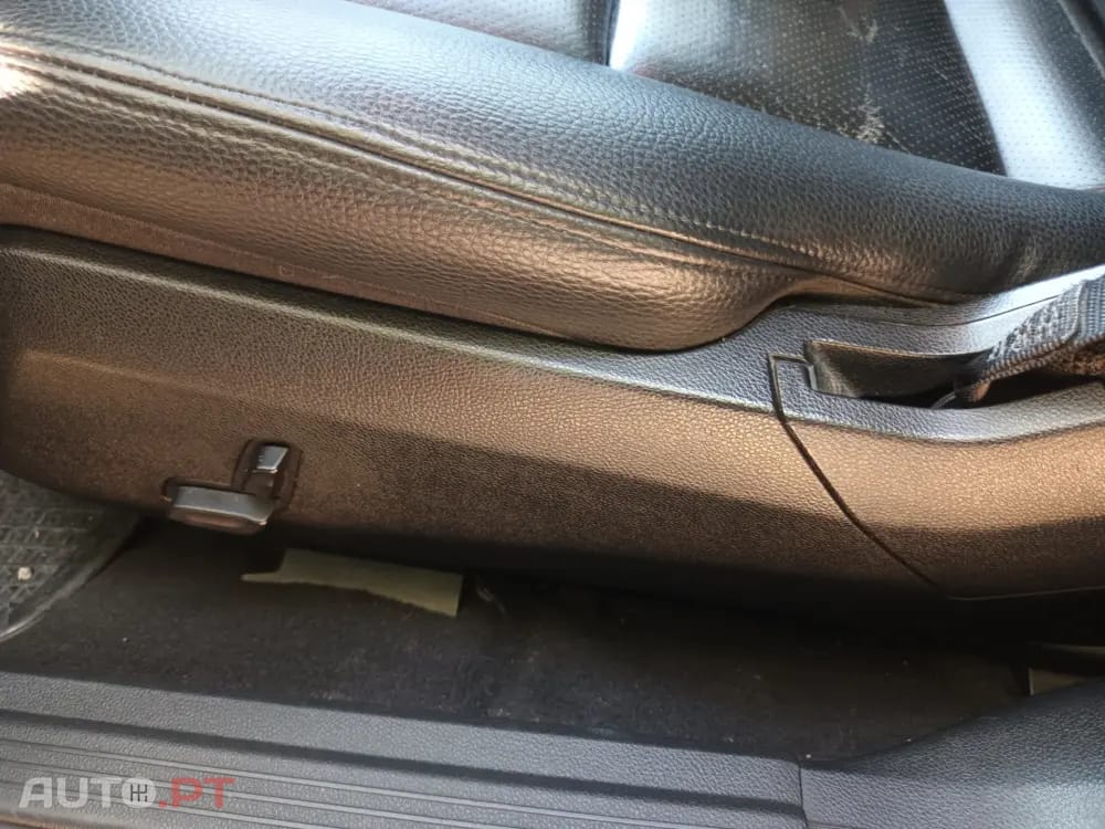 Mercedes-Benz E 200 BlueTEC Avantgarde Auto