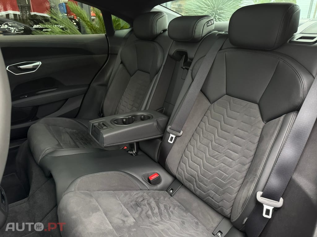 Audi E-Tron GT quattro