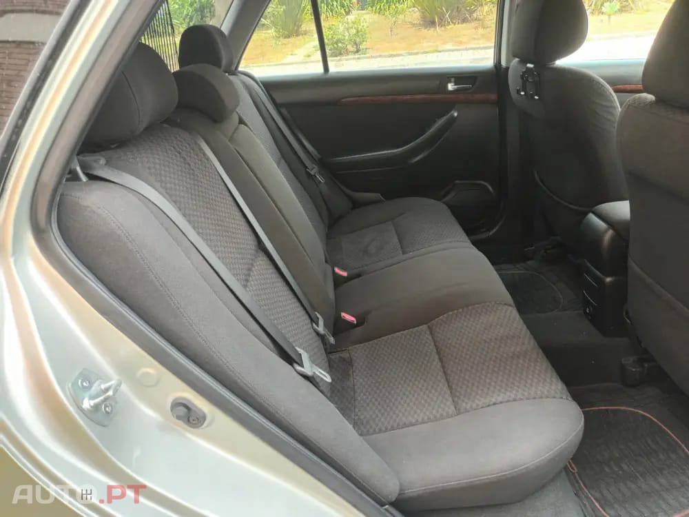 Toyota Avensis 2.0 D-4D Sol