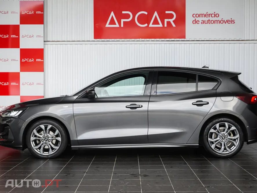 Ford Focus 1.0 EcoBoost MHEV ST-Line