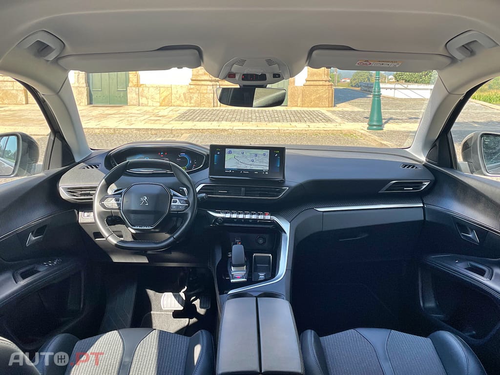 Peugeot 3008 1.6 Hybrid Allure Pack e-EAT8