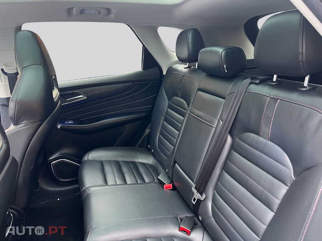 MG EHS PHEV Hybrid Luxury