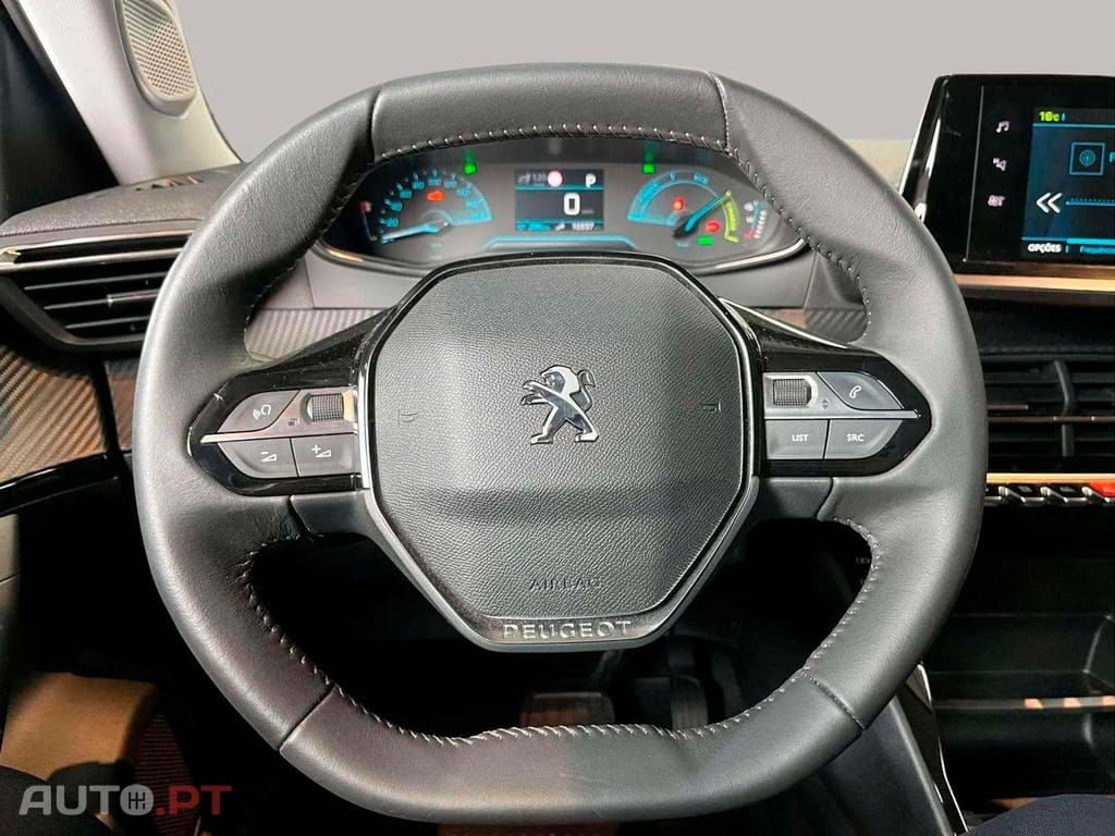 Peugeot E-2008 Active 