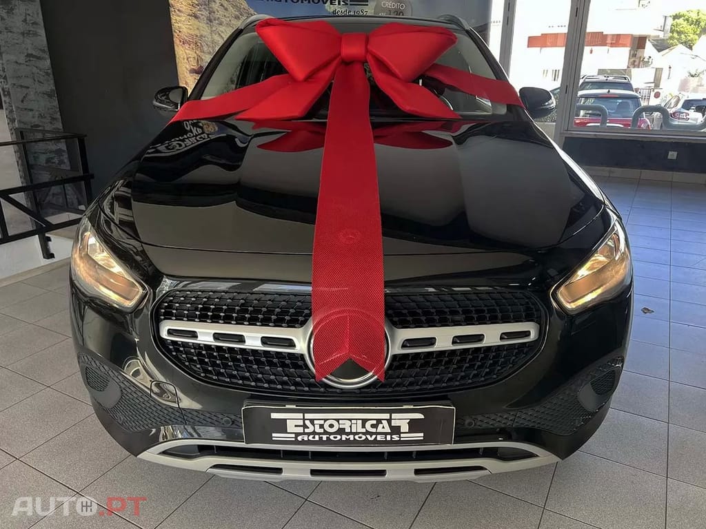Mercedes-Benz GLA 180 7G-DCT Progressive