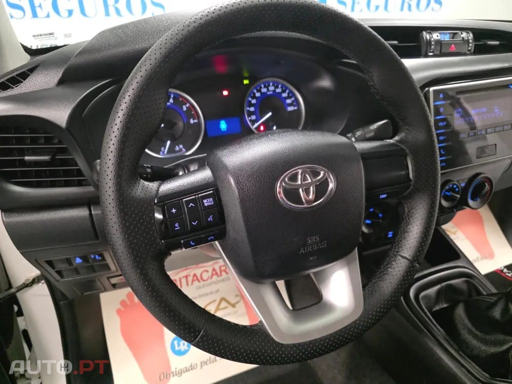 Toyota Hilux 2.4 D-4D 4WD CD CH