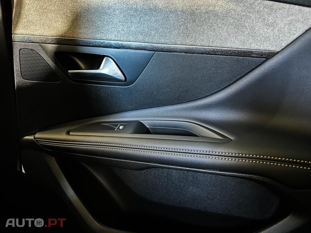 Peugeot 3008 1.6 Hybrid GT Pack e-EAT8