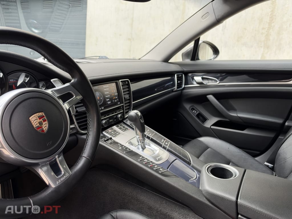 Porsche Panamera Platinum Edition