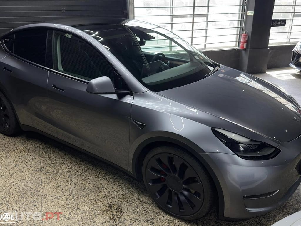 Tesla Model Y Performance Dual Motor AWD