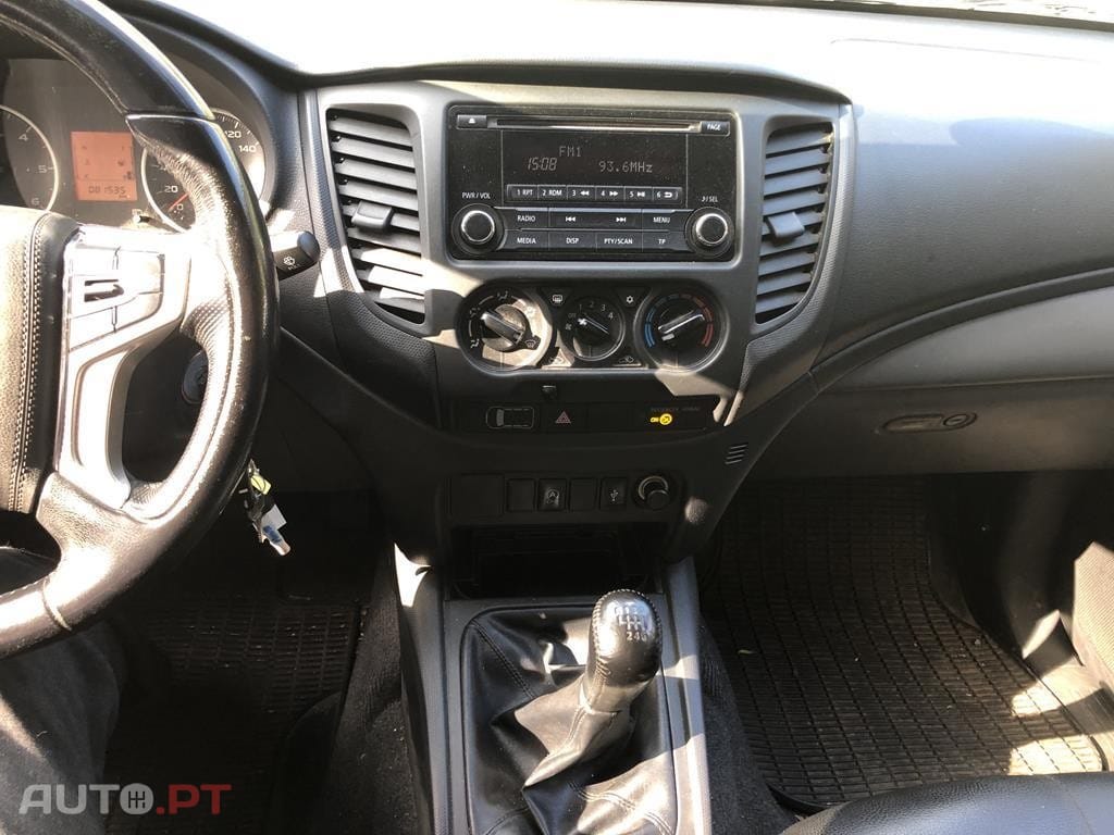 Mitsubishi L200 2.3 DI-D CD Invite 2WD