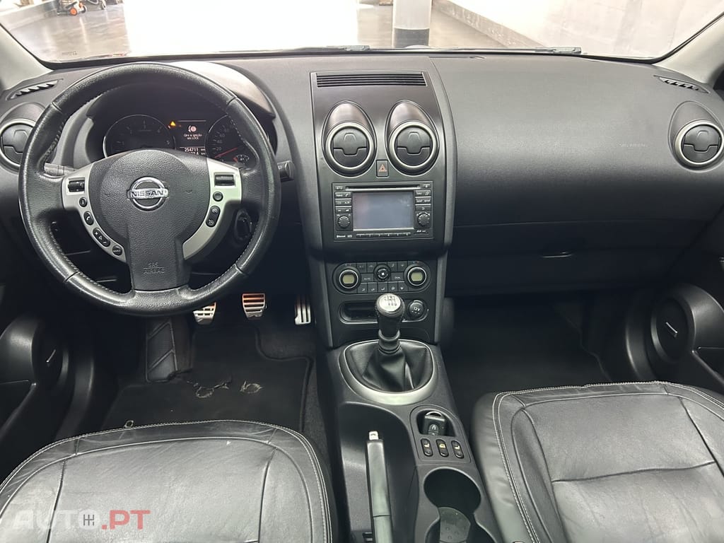 Nissan Qashqai +2 2.0 dCi Tekna Pele Preto — fotografia 11
