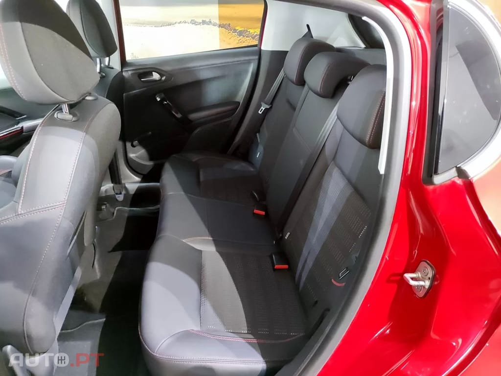 Peugeot 208 1.2 PureTech GT Line EAT6
