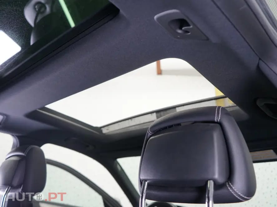 Mercedes-Benz E 220 CDi Avantgarde BlueEfficiency Auto