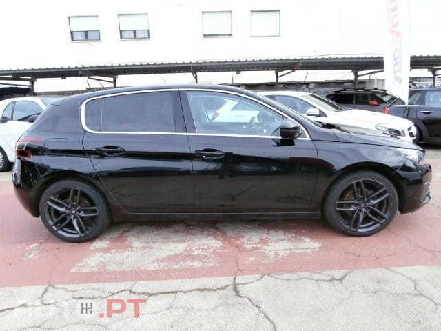 Peugeot 308 BlueHDi 130 Black Edition