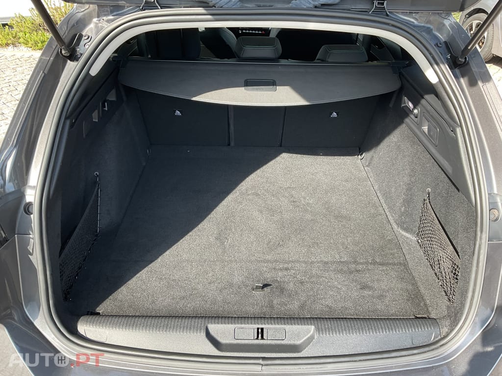 Peugeot 308 1.6 Hybrid Allure Pack e-EAT8