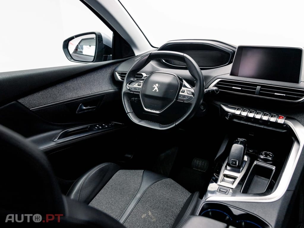 Peugeot 5008 1.5 BlueHDi Allure EAT8