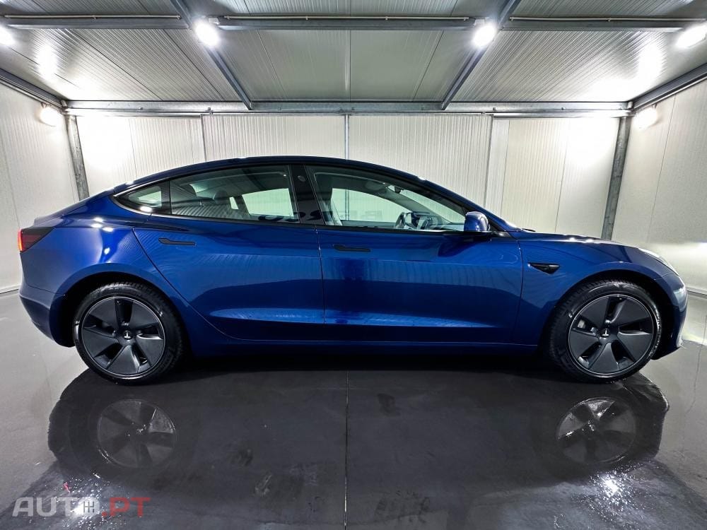 Tesla Model 3 Standard Range Plus RWD