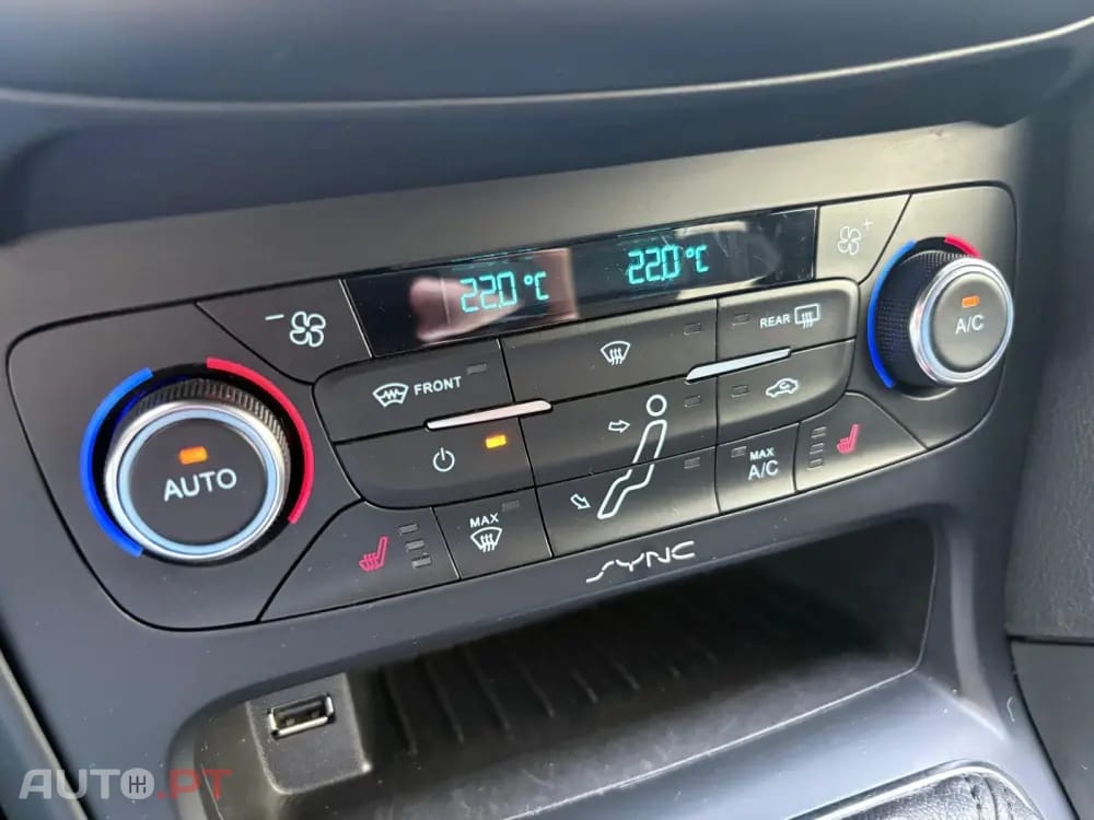Ford Focus 2.0 EcoBoost ST c/ Pack Pele Desportiva
