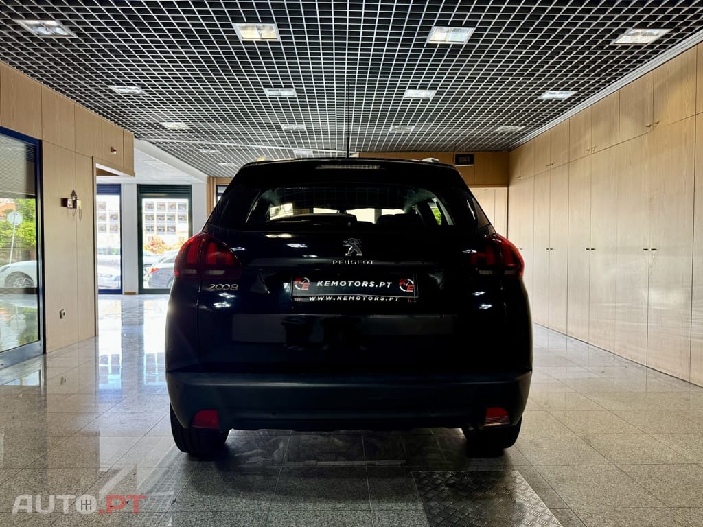 Peugeot 2008 1.2 PureTech Style