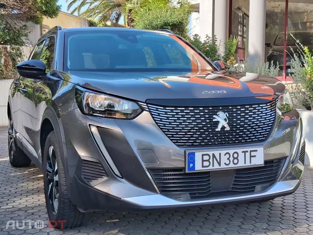 Peugeot 2008 1.2 PureTech Allure EAT8
