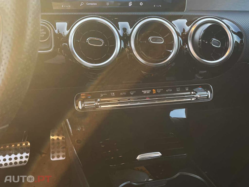 Mercedes-Benz A 250 e AMG Line