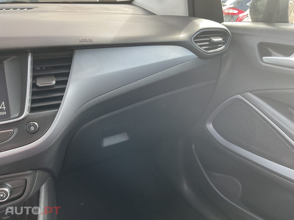 Opel Crossland X 1.2 Business Edition