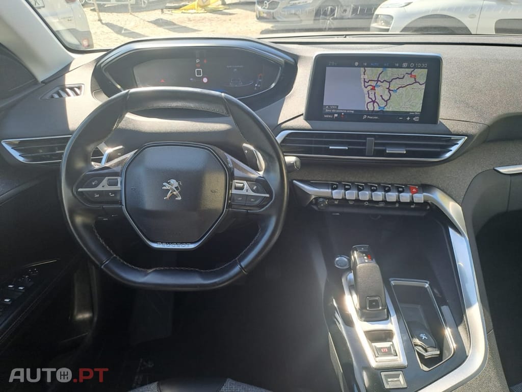 Peugeot 5008 1.5 BlueHDi Allure EAT8
