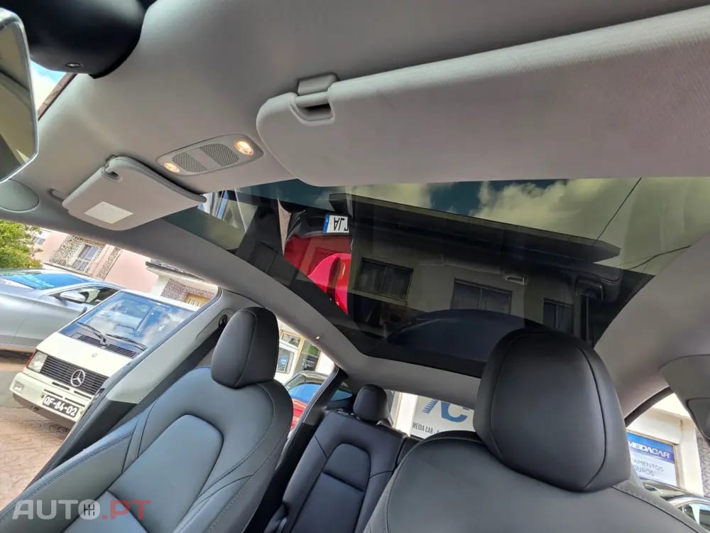 Tesla Model Y RWD