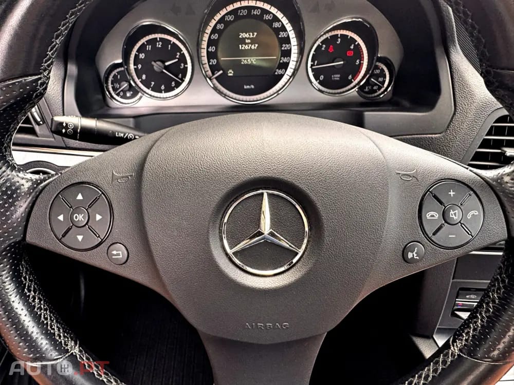 Mercedes-Benz E 220 CDi Avantgarde BlueEfficiency