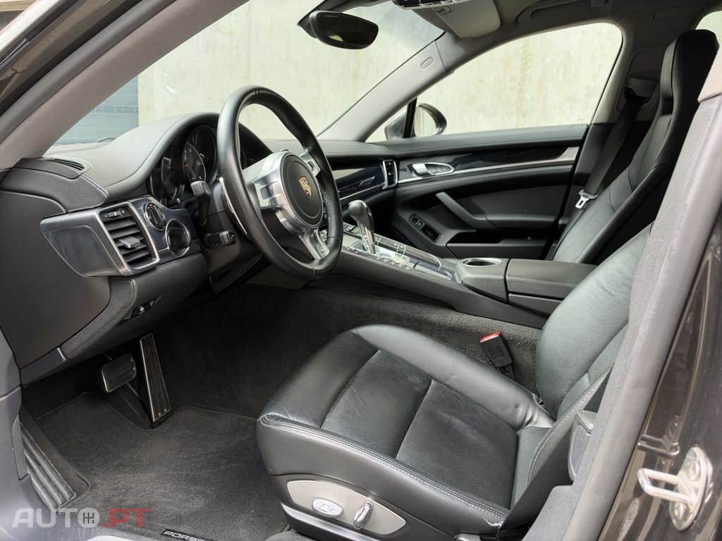 Porsche Panamera Platinum Edition