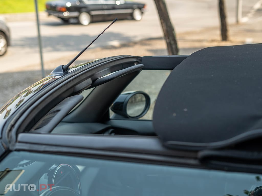 MINI Cabrio Cooper Premium Extra JCW Auto