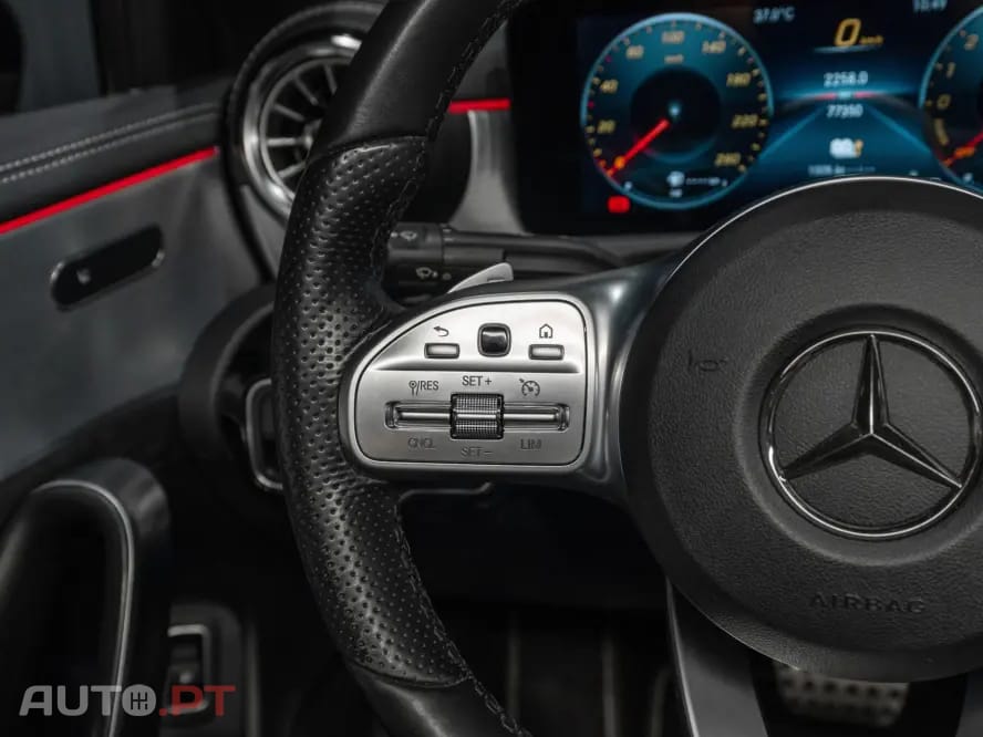 Mercedes-Benz A 250 e 8G-DCT AMG Line