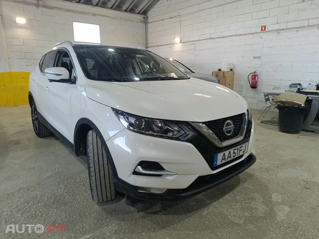 Nissan Qashqai 1.5 dCi N-Connecta J18