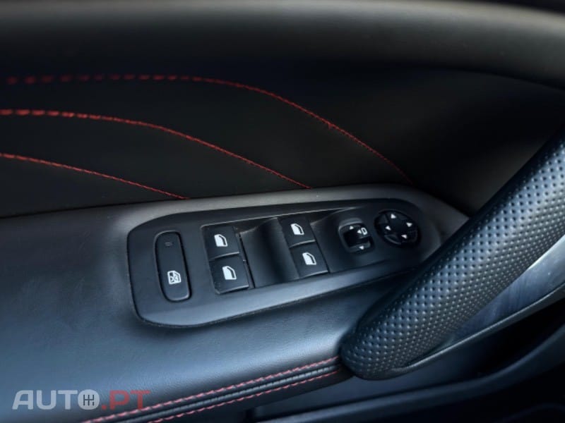 Peugeot 308 1.6 e-THP GTi