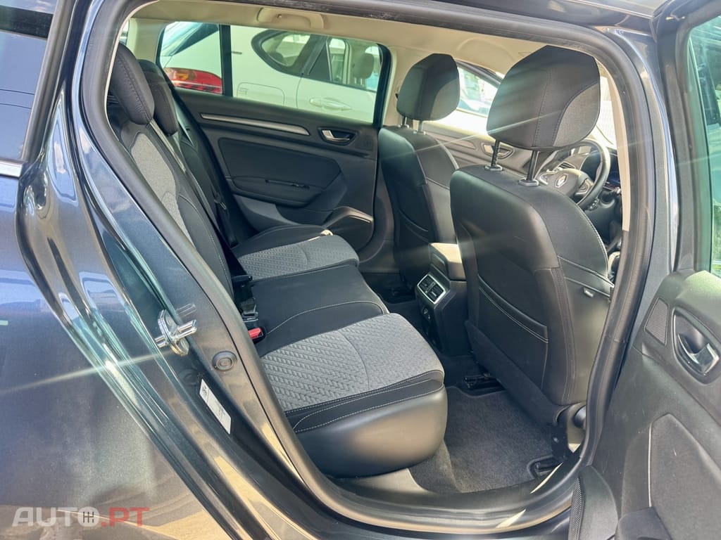 Renault Mégane Sport Tourer 1.6 E-Tech Plug-In Limited