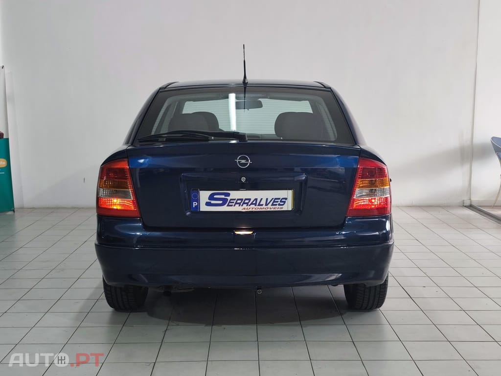 Opel Astra 1.4 Club