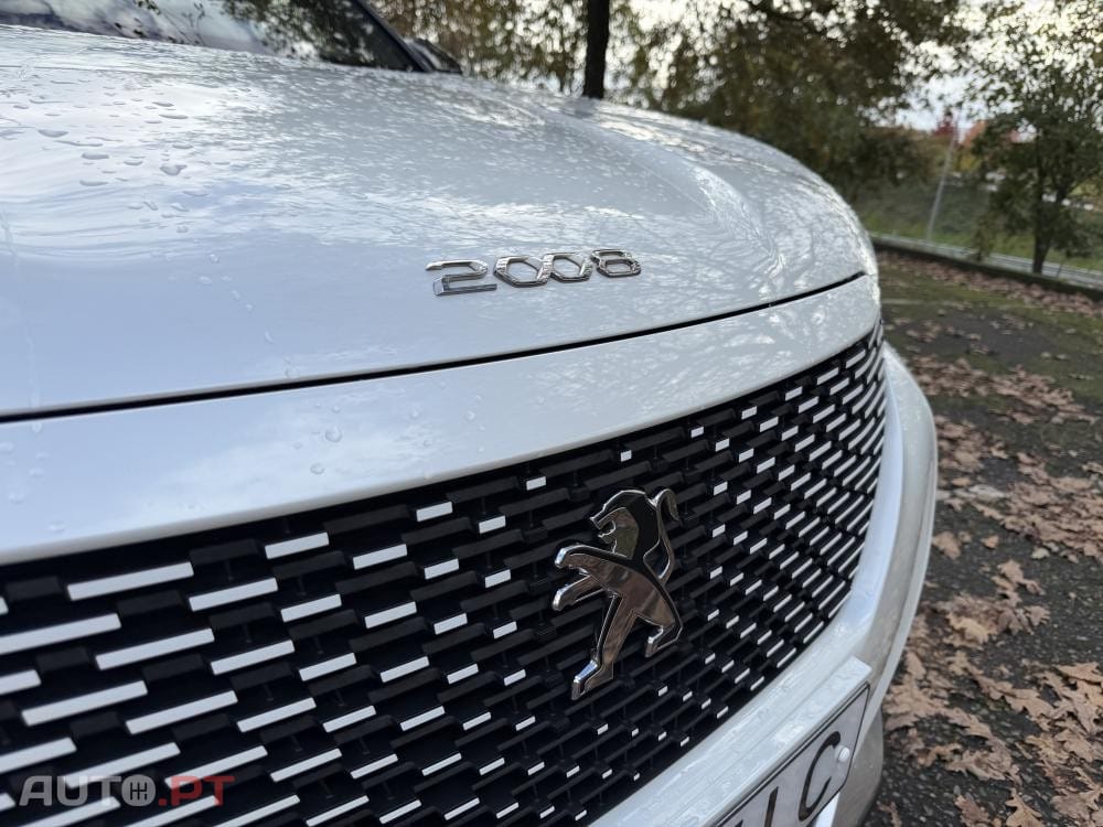 Peugeot E-2008 50 kWh GT Pack