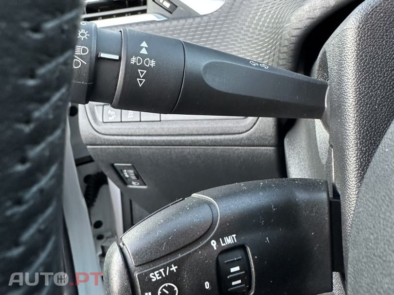 Peugeot 208 1.6 BlueHDi Style