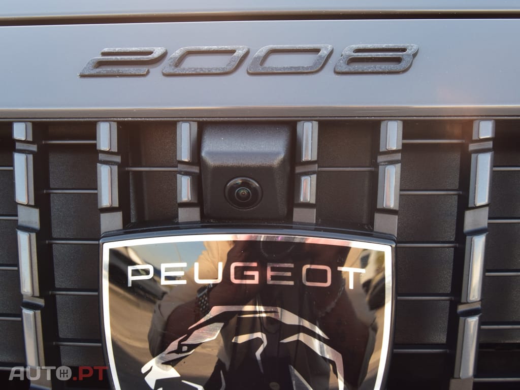 Peugeot E-2008 50 kWh Allure