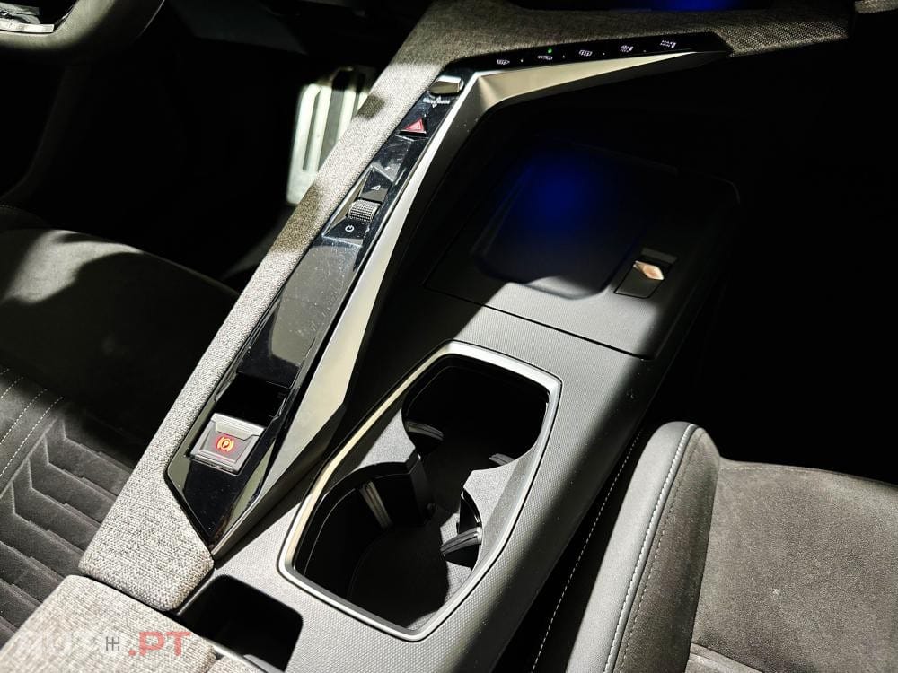 Peugeot E-3008 73 kWh GT