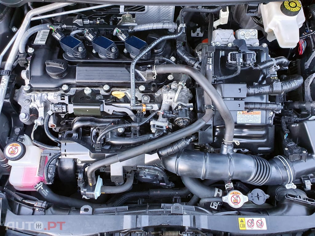 Toyota Yaris 1.5 VVT-i Hybrid Dynamic Force Luxury