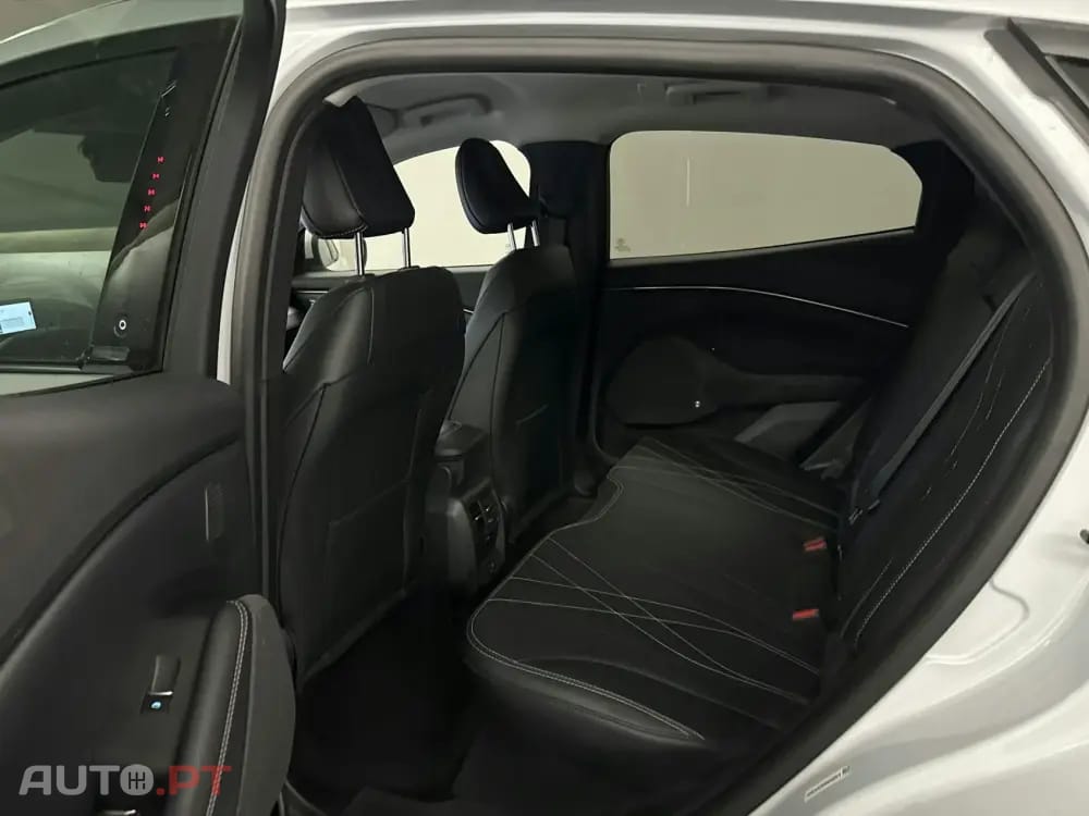 Ford Mustang Mach-E Standard AWD