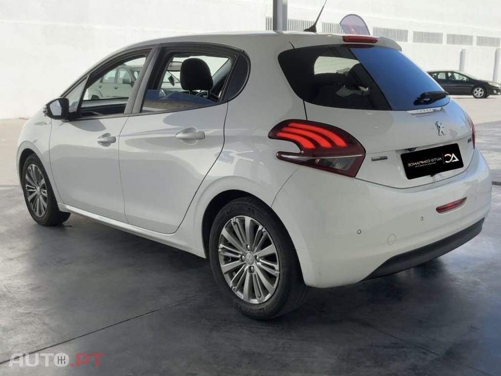 Peugeot 208 1.2 PureTech Style