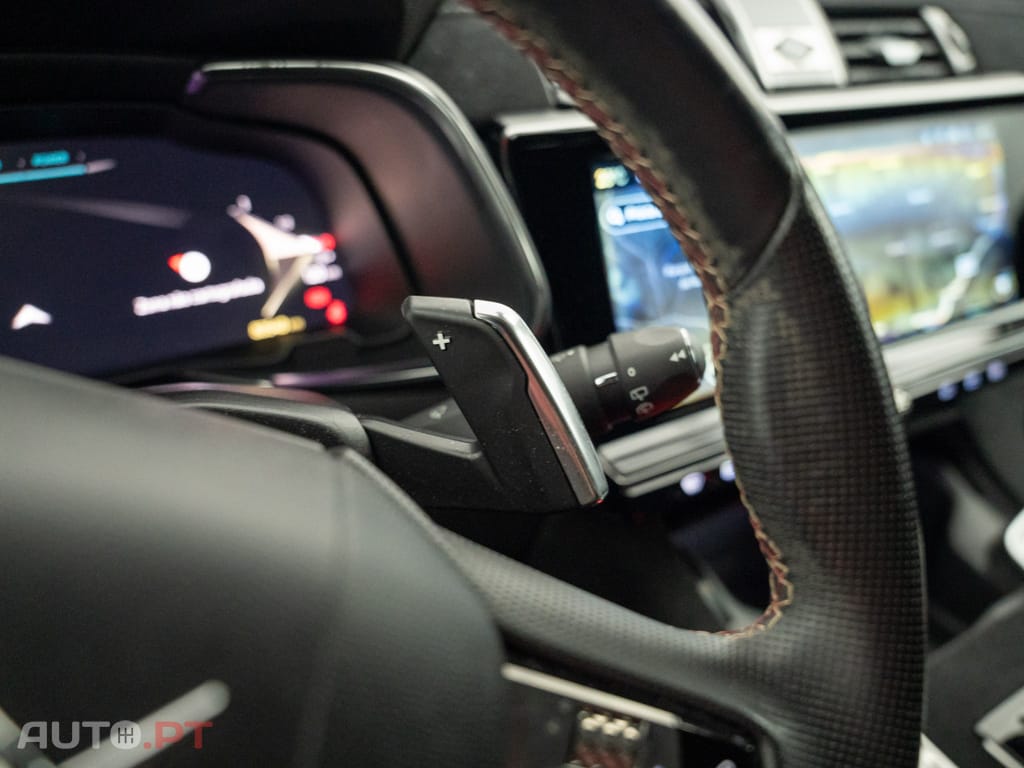 DS DS7 Crossback E-Tense Performance Line EAT8